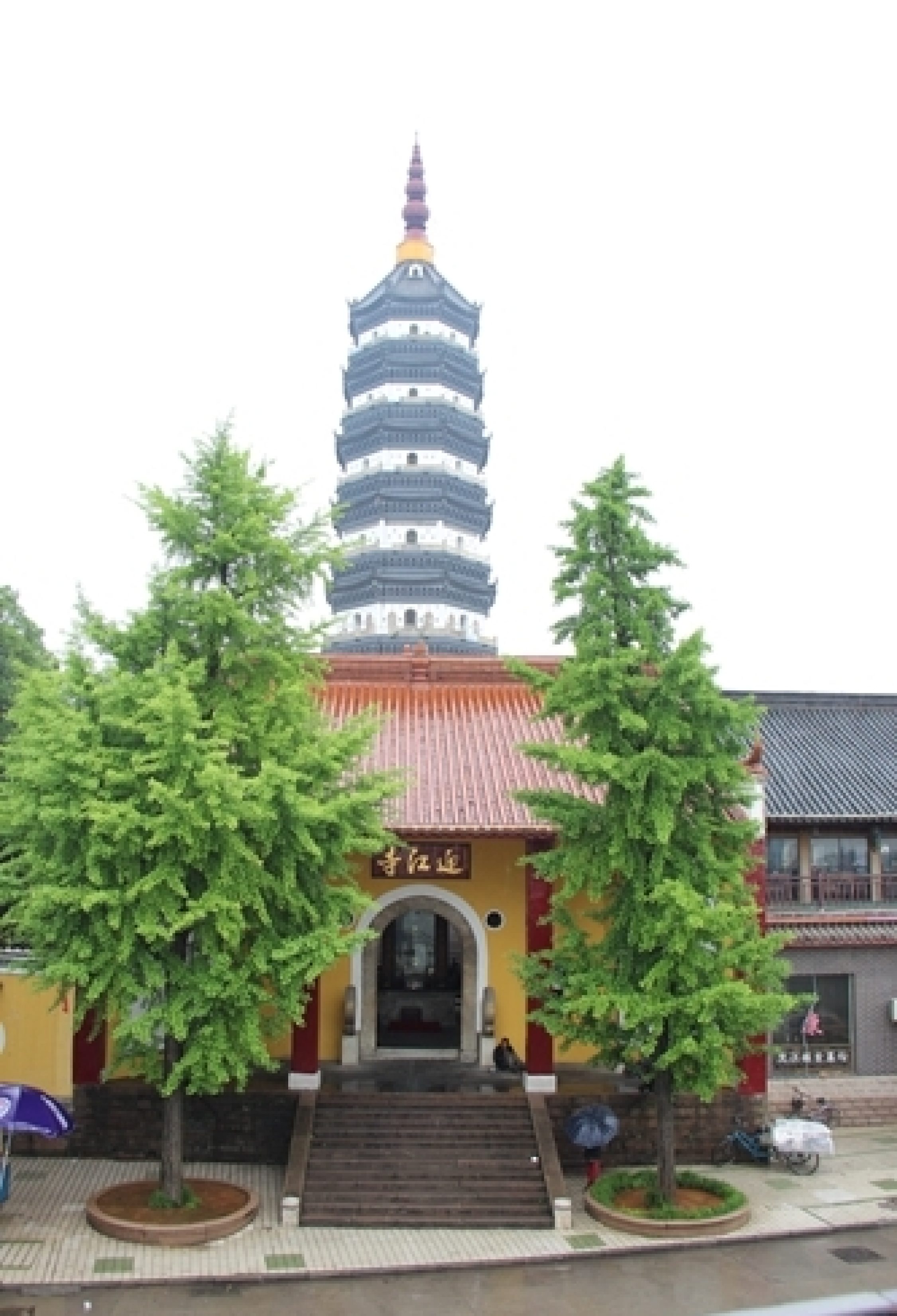 Anqing Yingjiang Temple and Zhenfeng Pagoda