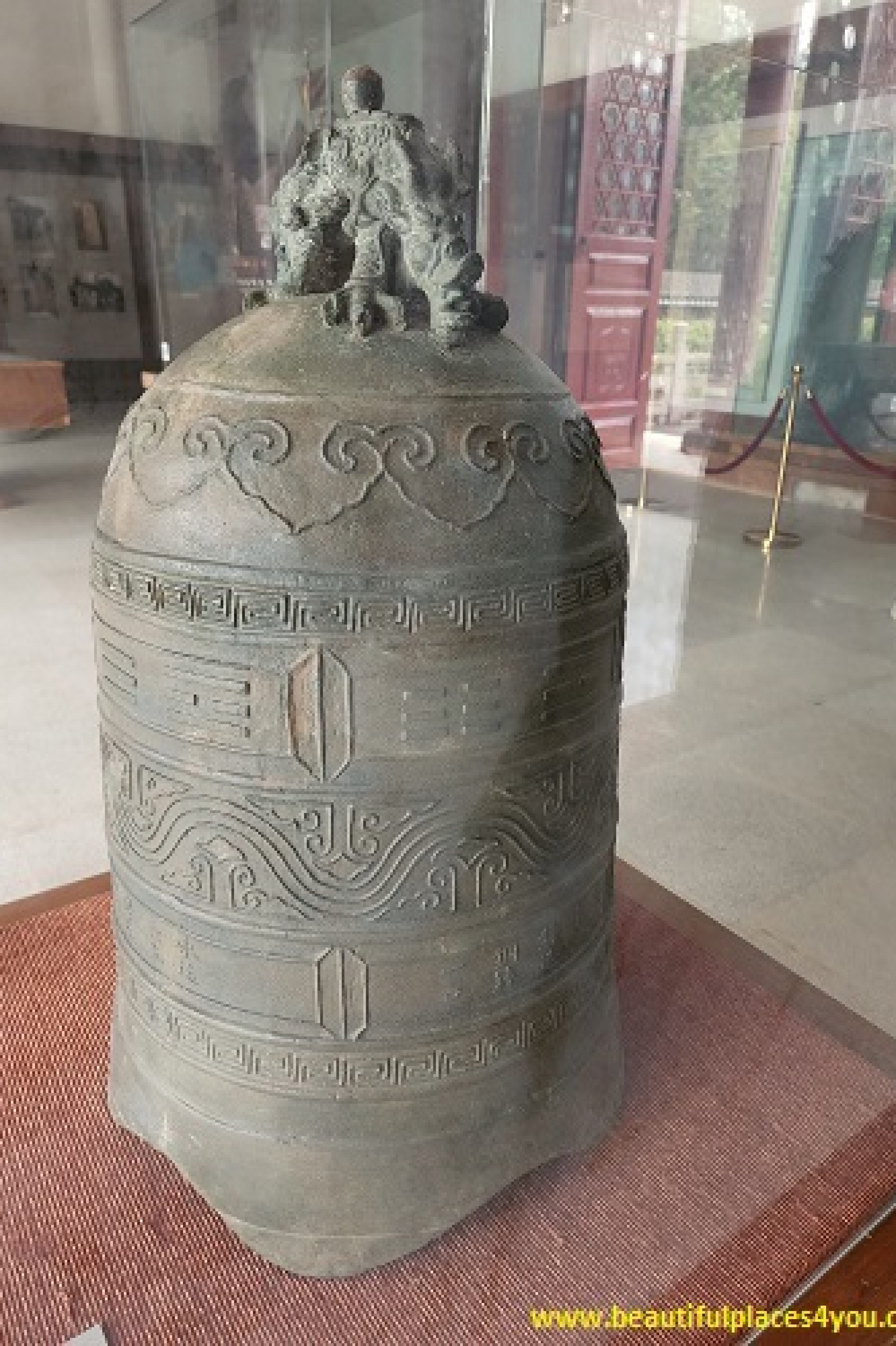 Fuzhou Changle Zhenghe Maritime Museum Repilca Bronze Bell of Former San Qing Temple Fuzhou Changle Zhenghe Maritime Museum Repilca Bronze Bell of Former San Qing Temple