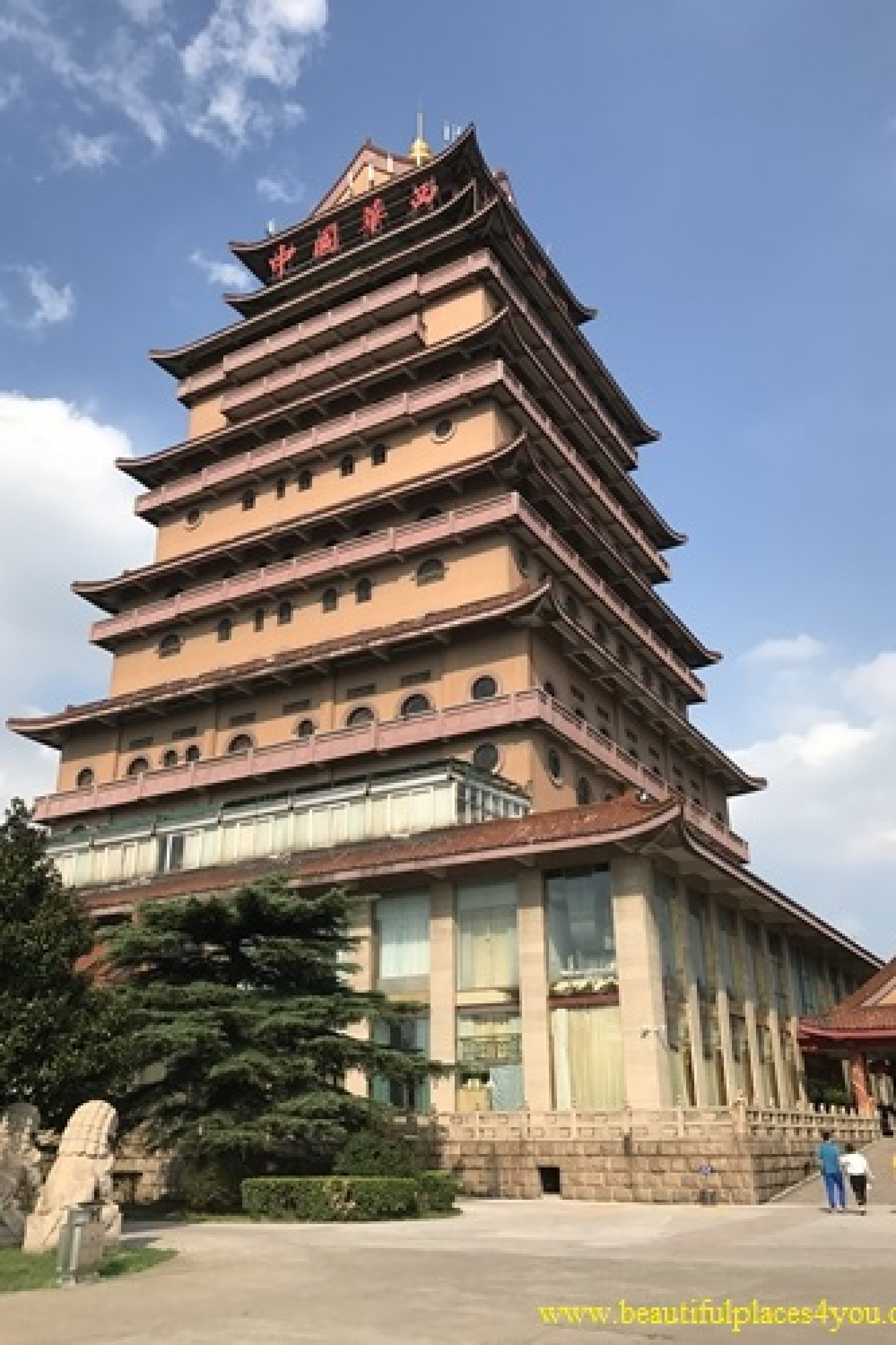 Wuxi Jiangyin Huaxi Gold Pagoda Wuxi Jiangyin Huaxi Gold Pagoda